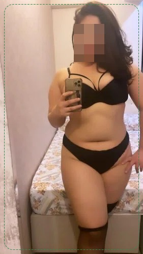 İzmir Balık Etli Escort Hande Eve Geliyor